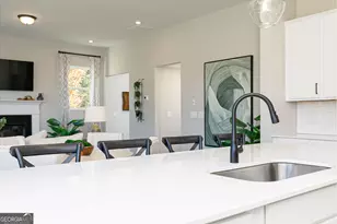 4365 Buttonwood Ln, Lilburn, GA 30047 - Photo 17