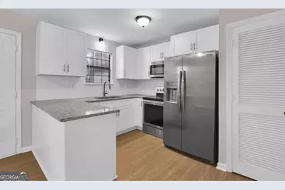 3033 Parkside Court, Snellville, GA 30078 - Photo 7