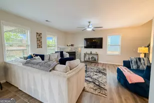 38 Inverness Ave, Newnan, GA 30263 - Photo 11