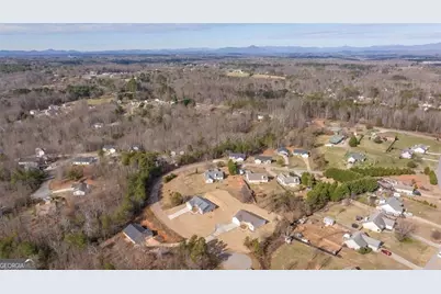 613 Cypress Drive, Mount Airy, GA 30563 - Photo 5