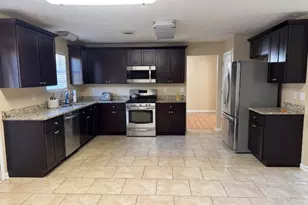 1214 Mystic Dr, Loganville, GA 30052 - Photo 9