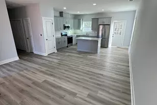 825 Mercer Dr, Elberton, GA 30635 - Photo 5