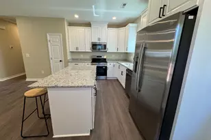 825 Mercer Dr, Elberton, GA 30635 - Photo 5