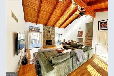 2855 Wendy Springs Court NE, Marietta, GA 30062 - Photo 3