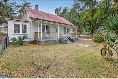 1401 Wayne, Darien, GA 31305 - Photo 1