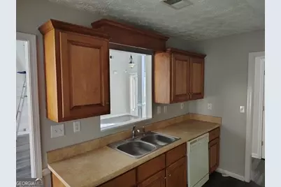 85 Hollow Court, Covington, GA 30016 - Photo 7