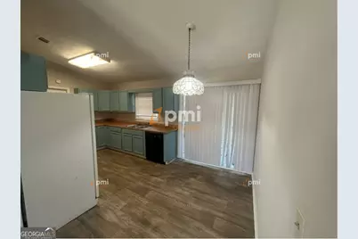 667 Rae Drive, Lawrenceville, GA 30044 - Photo 3