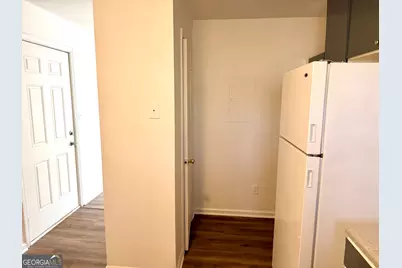 111 W Burke Street #B-4, Stockbridge, GA 30281 - Photo 5