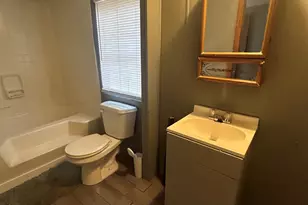 264 Lakeview Dr, Locust Grove, GA 30248 - Photo 5