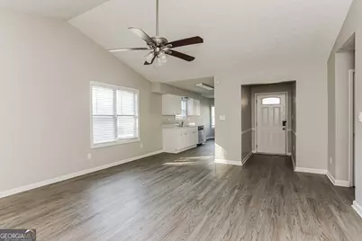 10442 Tara Pointe Drive, Jonesboro, GA 30238 - Photo 3