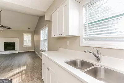 10442 Tara Pointe Drive, Jonesboro, GA 30238 - Photo 7