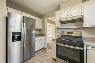 3340 Summit Pl Dr, Loganville, GA 30052 - Photo 7