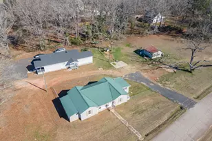 427 Fling Rd, Lagrange, GA 30240 - Photo 1