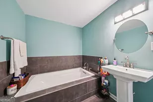 137 W James Cir, Hampton, GA 30228 - Photo 17