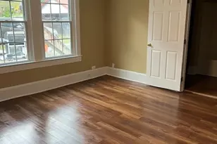 321 E Broadway St, Griffin, GA 30223 - Photo 11