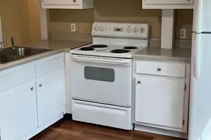 321 E Broadway St, Griffin, GA 30223 - Photo 9