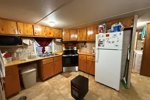 1541 Landings Cir, East Dublin, GA 31027 - Photo 5