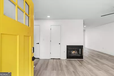 3475 Meadowlane Place SW, Atlanta, GA 30331 - Photo 9
