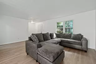 310 Winding River Dr, Sandy Springs, GA 30350 - Photo 3