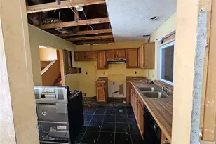 3738 Sandy Shoals Ln, Decatur, GA 30034 - Photo 3