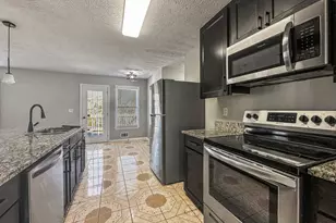 710 Allens Landing Dr, Lawrenceville, GA 30045 - Photo 7