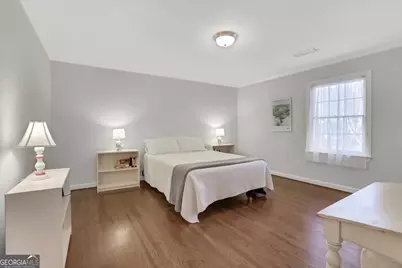 2405 Kimbrough Court, Sandy Springs, GA 30350 - Photo 33