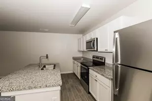 2565 Wood Bend Ln, Riverdale, GA 30296 - Photo 5