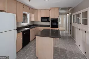 187 Lakeshore Cir NE, Milledgeville, GA 31061 - Photo 11