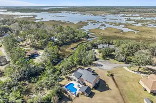 210 Sandpiper Rd, Brunswick, GA 31523 - Photo 1