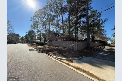 2601 Ridgewood Lane, Albany, GA 31707 - Photo 11