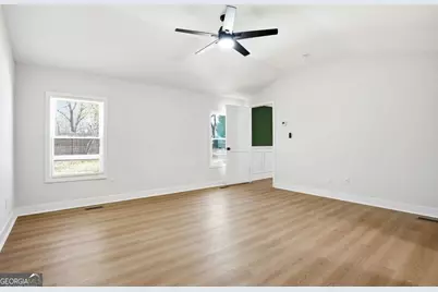 127 Perry Street, Loganville, GA 30052 - Photo 13