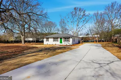 127 Perry Street, Loganville, GA 30052 - Photo 1