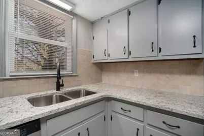 3027 Spruce Circle, Snellville, GA 30078 - Photo 11