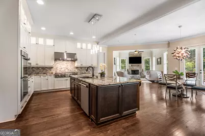 6552 Long Acres Drive, Sandy Springs, GA 30328 - Photo 15