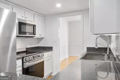 22 Ivy Parkway NE, Atlanta, GA 30342 - Photo 15