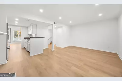 22 Ivy Parkway NE, Atlanta, GA 30342 - Photo 7