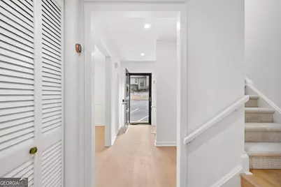 22 Ivy Parkway NE, Atlanta, GA 30342 - Photo 9