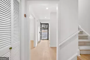 22 Ivy Pkwy NE, Atlanta, GA 30342 - Photo 9