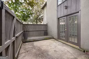 22 Ivy Pkwy NE, Atlanta, GA 30342 - Photo 41