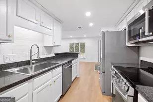 22 Ivy Pkwy NE, Atlanta, GA 30342 - Photo 13