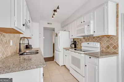 720 Glenleaf Drive, Peachtree Corners, GA 30092 - Photo 9