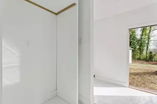 1956 Washington Rd, Atlanta, GA 30344 - Photo 17