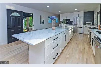 3807 Greenhill Drive, Chamblee, GA 30341 - Photo 7