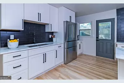 3807 Greenhill Drive, Chamblee, GA 30341 - Photo 11