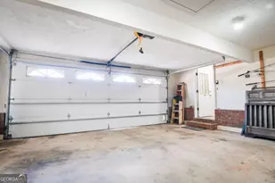 1010 Charles Ct, Statham, GA 30666 - Photo 9