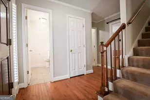 1010 Charles Ct, Statham, GA 30666 - Photo 3