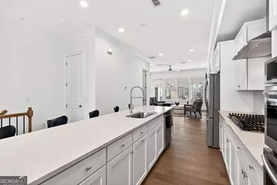 6786 Encore Boulevard, Atlanta, GA 30328 - Photo 9