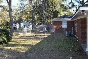 611 N Fourth St, Jesup, GA 31545 - Photo 5