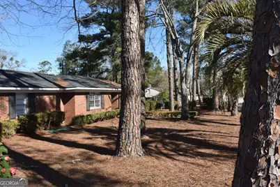 611 N Fourth Street, Jesup, GA 31545 - Photo 3