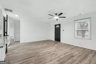 2160 Dowdell Dr, Atlanta, GA 30341 - Photo 7